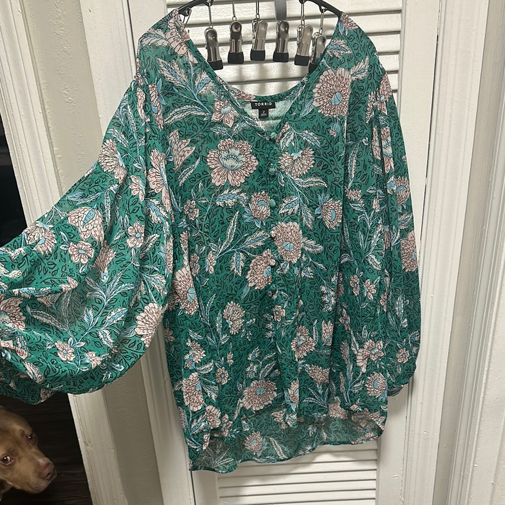 Torrid Green Bishop Sleeve Graphic Blouse